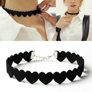 New Adjustable Velvet Heart Choker